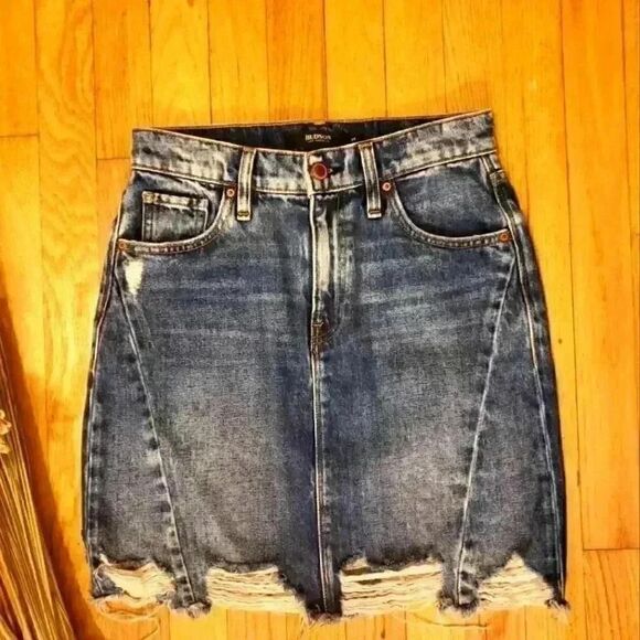 Hudson Jeans Dresses & Skirts - Hudson Lulu Distressed Denim Skirt Size 25